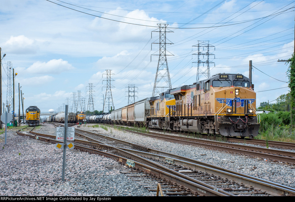 UP 8195 begins to ease out of PTRA's North Yard 